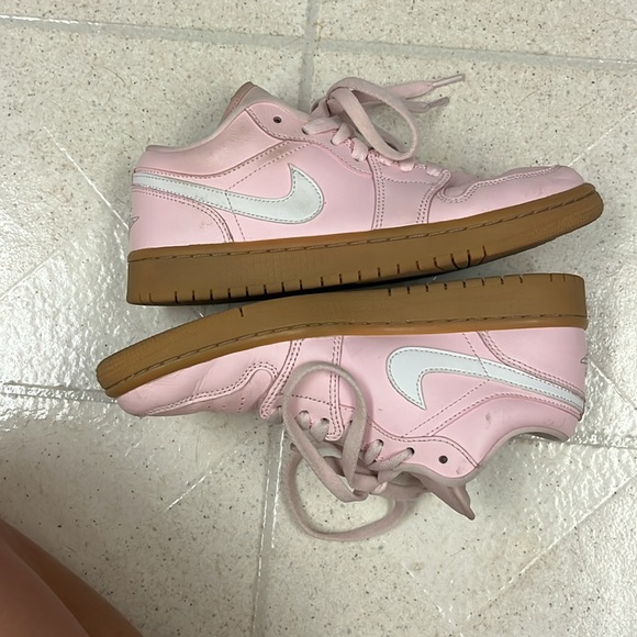Pink Nike air jordan - Picture 3 of 5